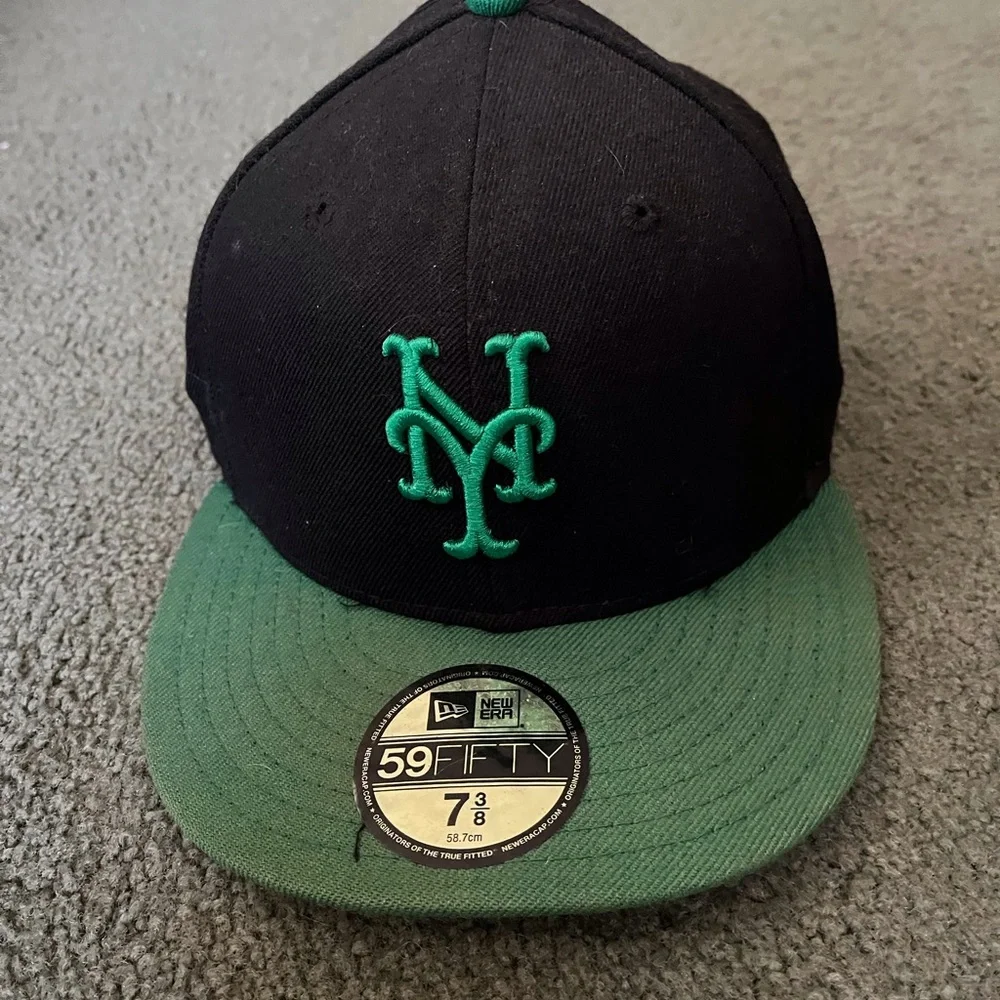 Caps - Picture 4 of 5